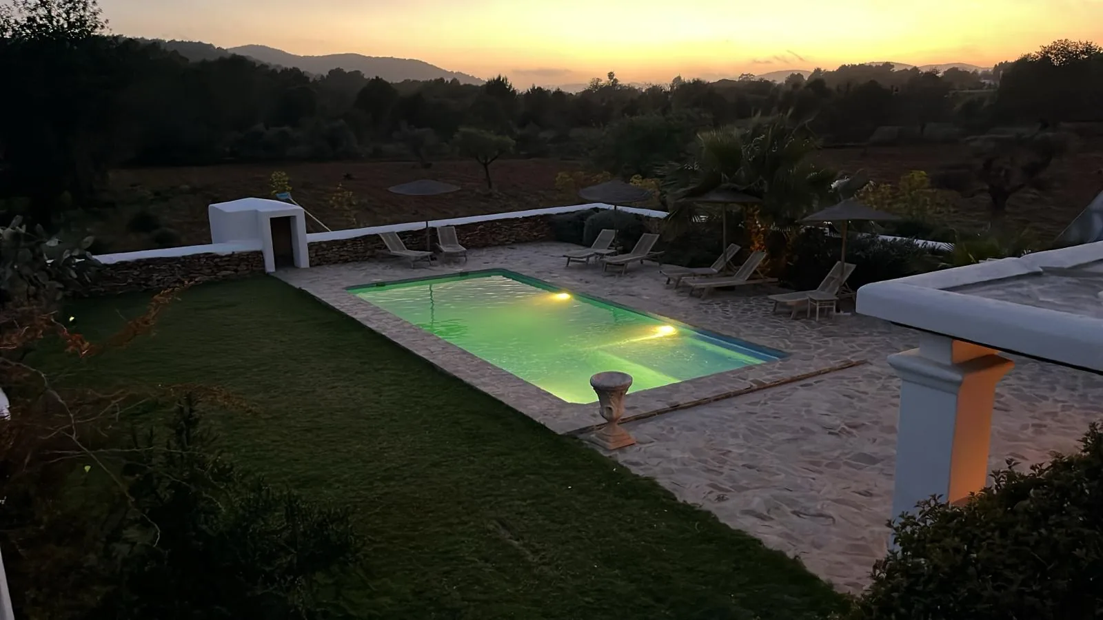 Private pool at golden sunset — La Casa de Mis Sueños Ibiza